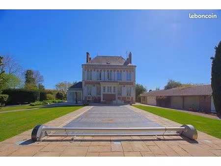 maison 5 pièces 257 m²