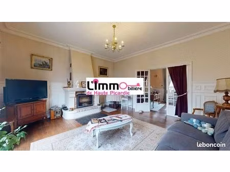propriété 10 pièces 323 m²