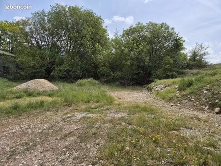 terrain 1 340 m² samognat