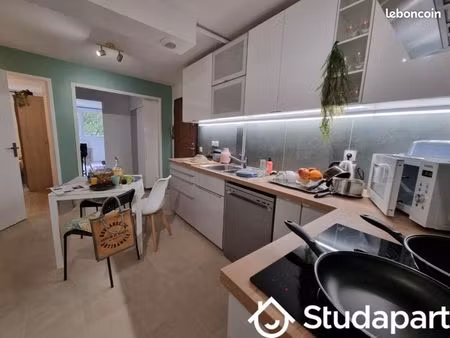 chambre 1 pièce 11 m²