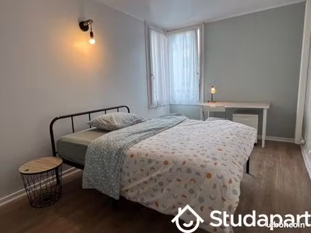 chambre 1 pièce 9 m²