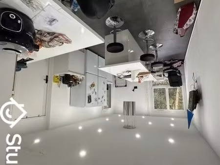 chambre 1 pièce 9 m²