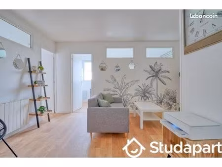chambre 1 pièce 12 m²