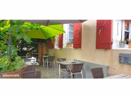 restaurant murs et fonds de commerce plus appartement
