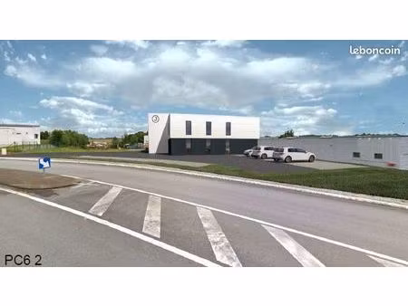 local pontivy 450m2 sur 1115m2 visibilité