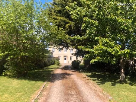 maison ancienne alliant charme et confort