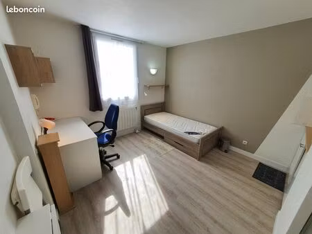 meublé 19m² (étudiant ou jeune en formation uniquement) à bussy st georges