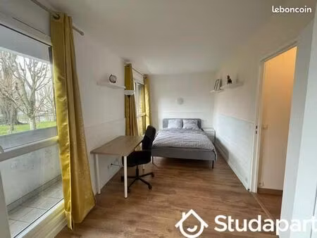 chambre 1 pièce 9 m²