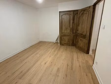 ? à louer – t1 avec cuisine séparée 33 m²