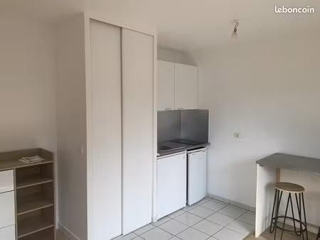 studio 1 pièce 26 m²