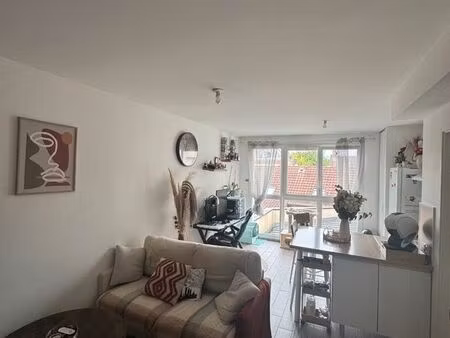 t2 de 40m2 dans résidence neuve et sécurisée - 2 places de parking - pont-de-metz - 635 cc