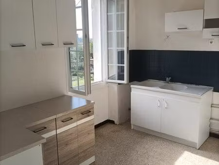 apparemment p3 + clim et parking
