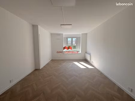 bureaux 71 m² poissy
