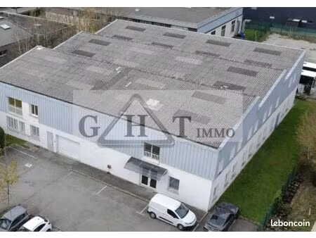 local industriel 1 470 m²