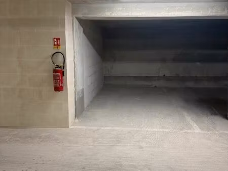 parking à louer