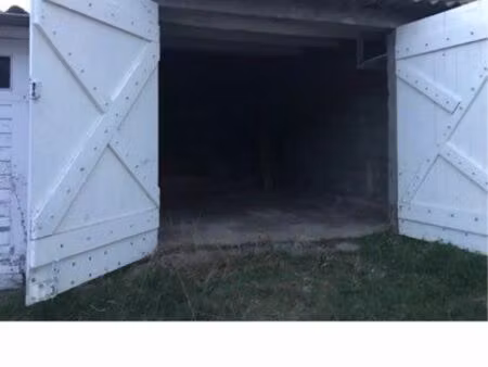 garage: avenue jean martouret - monistrole sur loire