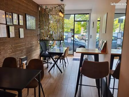 local 54 m² la celle saint cloud