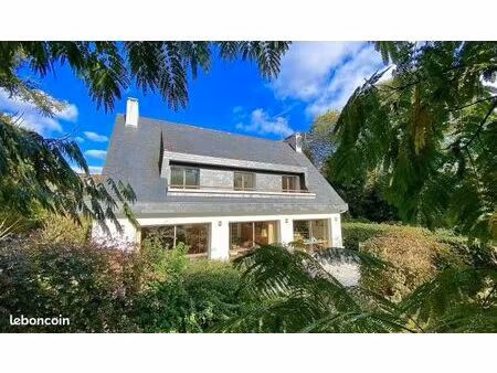 maison 8 pièces 123 m²