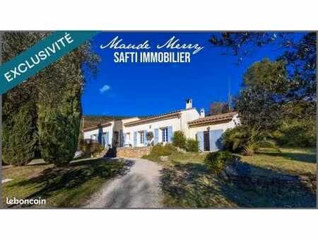 villa 4 pièces 100 m²
