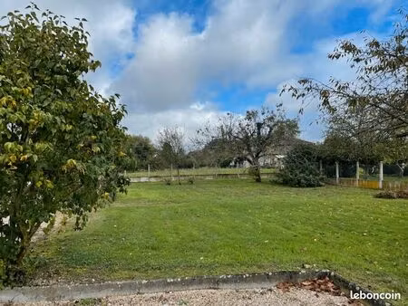 vends terrain constructible polliat