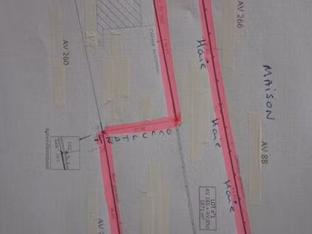 beau terrain plat constructible 1800 m2