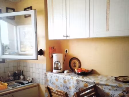 f2 meublé - 40m² + cave 5m² 1 lit 2 places dans le salon + 2 lits 1 place superposés dans 