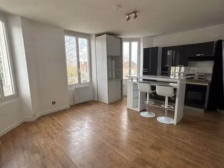 – studio à beausoleil  à 5 min à pied de la gare