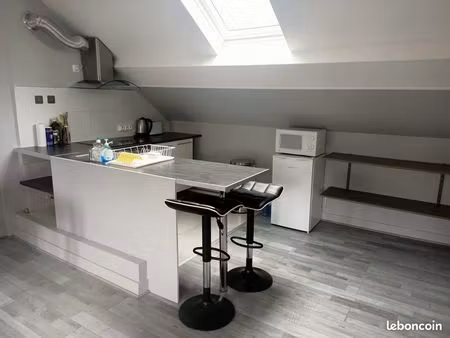 appartement f2- fontainebleau - libre de suite
