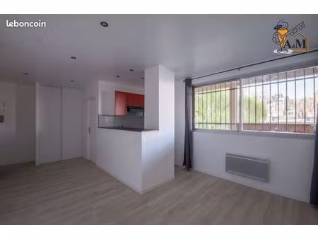 studio 1 pièce 25 m²