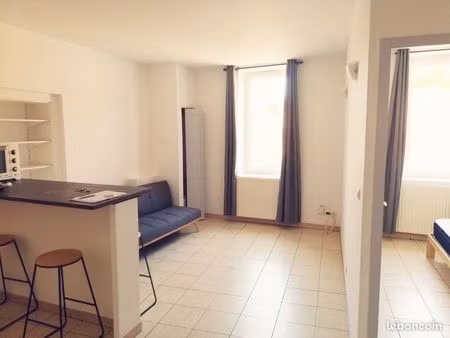 t2 meublé rue cantinat