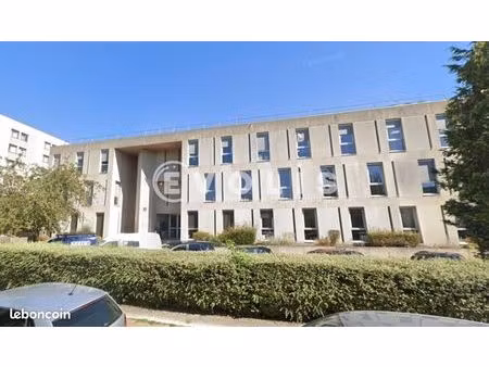 bureaux 4 342 m²