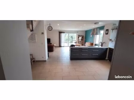 maison 5 pièces non meublée 190 m²