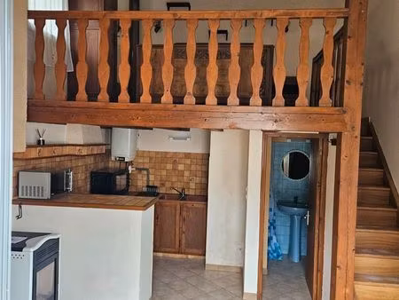 propose t2 meublé avec terrasse