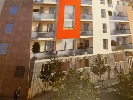 appartement p2  balcon  parking couvert  climatisation réversible  étage 4  ascenseur  bel
