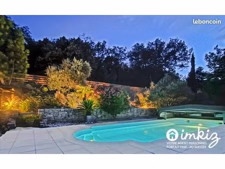 2 maisons de plain pied de 9 et 4 pièces piscine