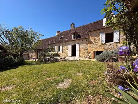 maison 7 pièces 250 m²