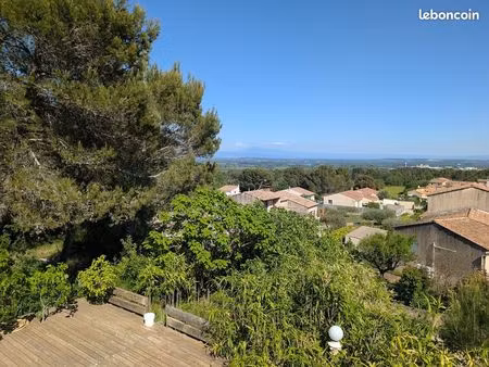 villa 3 chambres avec vue & extérieur en bord de foret à laudun