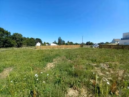 vente terrain à besné (44160) : à vendre / besné