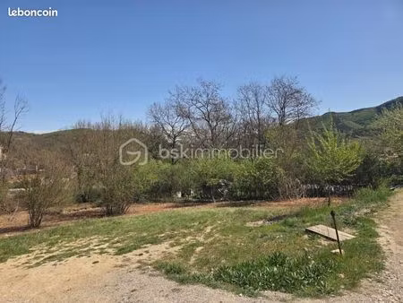 terrain 1 210 m² saint maime