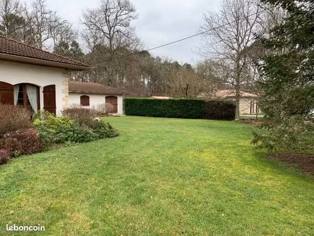 terrain 2 850 m² louchats