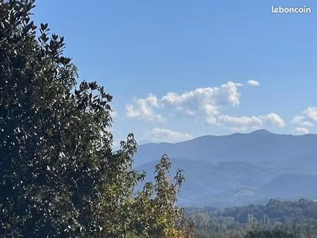 terrain 1 637 m² mane