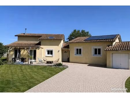 maison familiale de 155 m² - chaneins