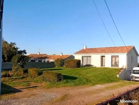 maison à 800m d angles