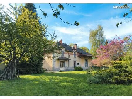 ancienne gare en pierre de 133m² – terrain 5 330m² – terjat