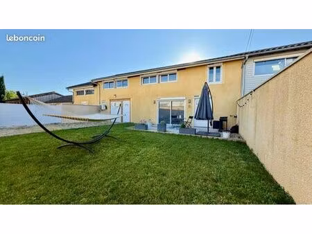 maison rénovée de 115 m² avec jardin