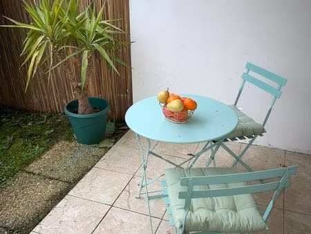 très bel appartement t2 avec jardin et place de parking