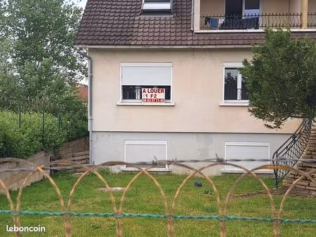 a louer f2 avec terrasse couverte