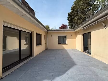 camon apt de type 4 avec terrasse et parking en exclusivite