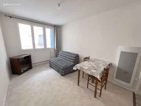 maison de village 2 pièces 90 m²