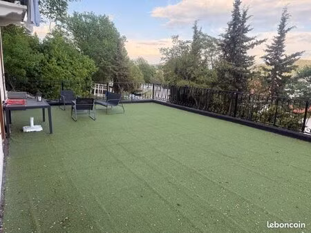 studio 23m² avec une petite chambre 6m² + grande terrasse 35 m²